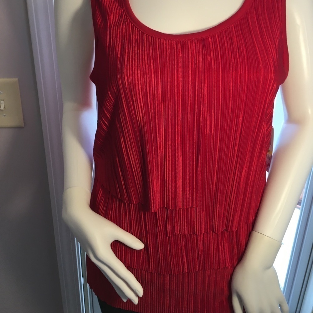 New Women’s Style&Co Red Pleated Blouse Size M. - Picture 2 of 8